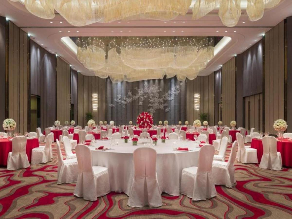 Wanda Realm Wuhan Exteriör bild